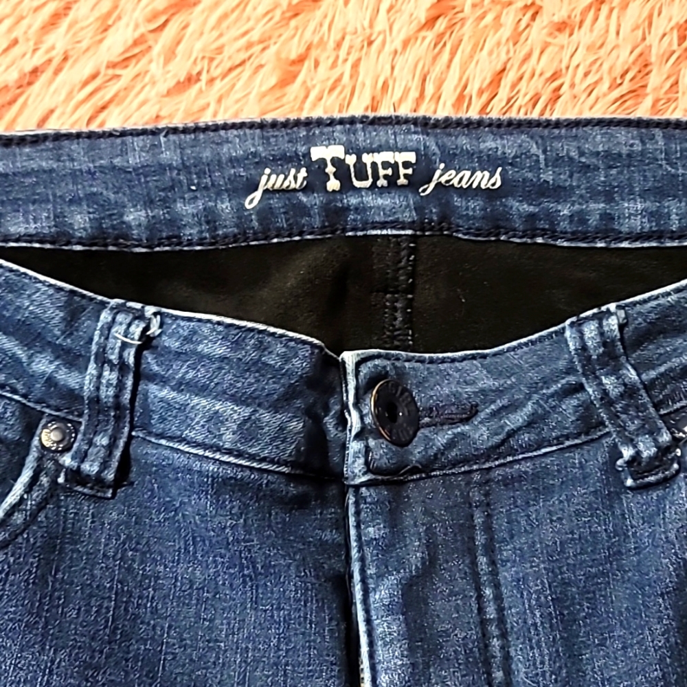 Women's Tuff jeans.  Natural waist.  Size 32x35.